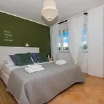 Апартаменты Lita Center *