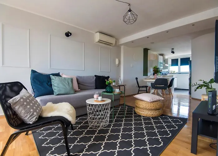 Lita Center Apartment